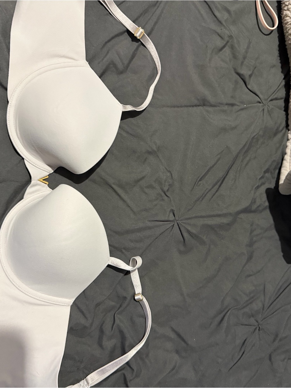 Victoria's Secret Smooth White T-Shirt Bra